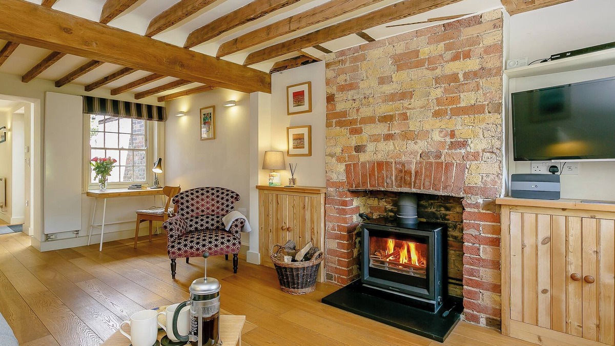 Henfield Cottage | 1 bedroom accommodation in Fulking, near Brighton