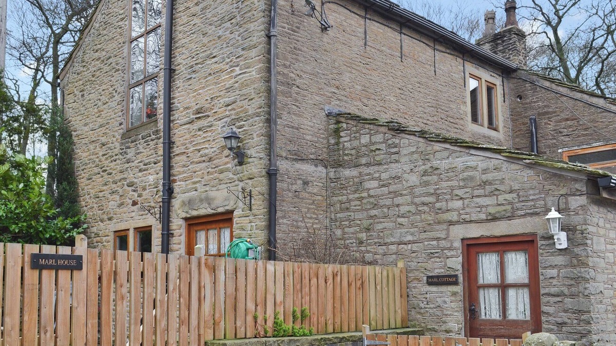 Little Hayfield Cottage | 1 bedroom accommodation in High Peak