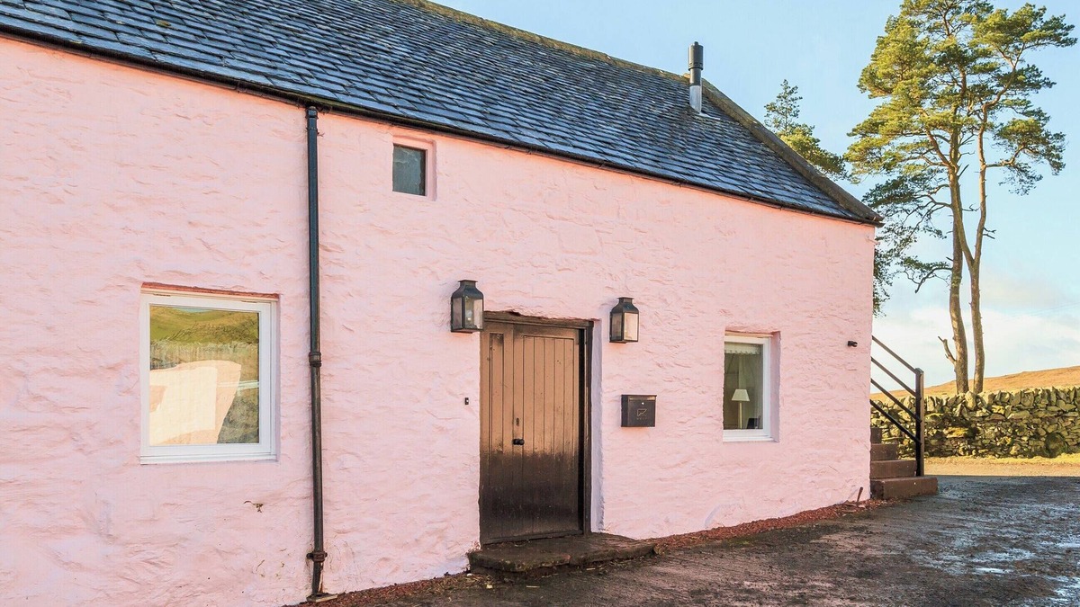 Newbridge Cottage | 1 bedroom accommodation in Shawhead, Dumfries