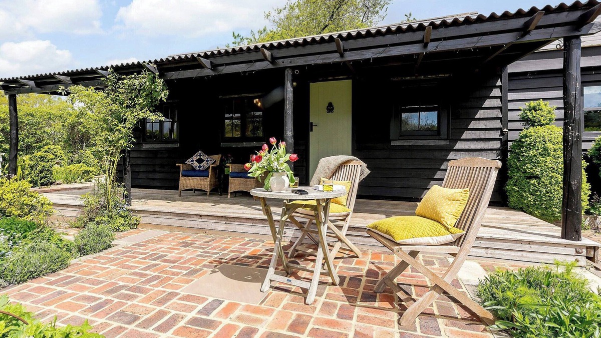 Abbess Roding Cottage | 1 bedroom accommodation in Ashford