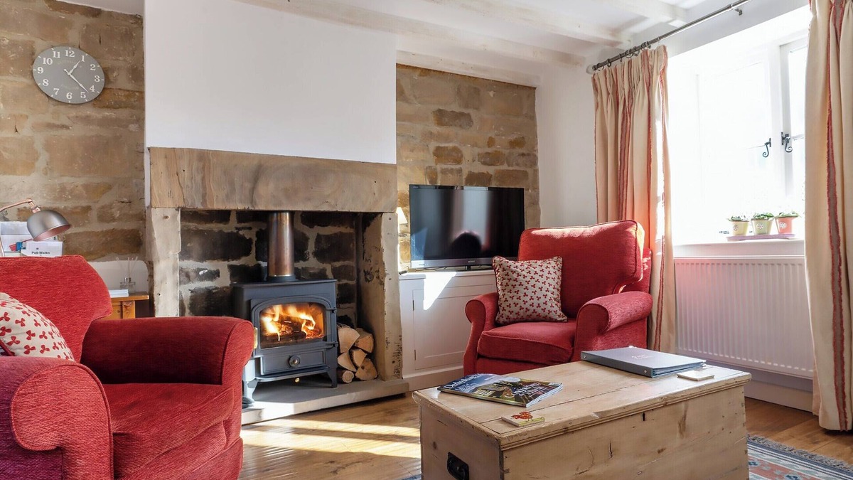 Great Longstone Cottage | 1 bedroom accommodation in Great Longstone, near Bakewell