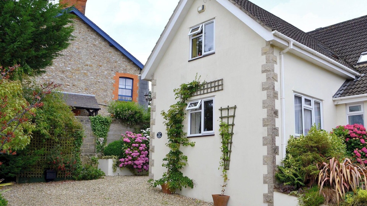 Whitchurch Canonicorum Cottage | 1 bedroom accommodation in Whitchurch Canonicorum, near Charmouth
