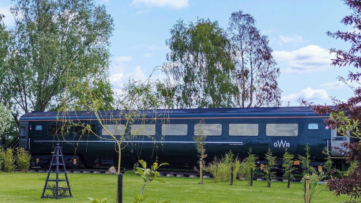 Ely Cottage | 1 bedroom accommodation in Coveney