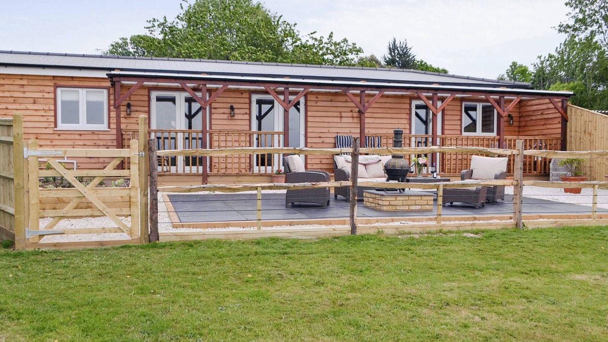 Cowbeech Cottage | 1 bedroom accommodation in Cowbeech, near Hailsham
