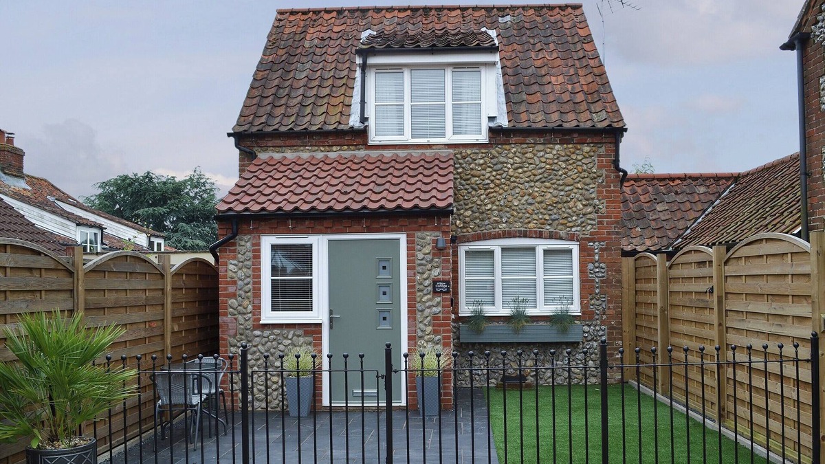 Great Ryburgh Cottage | 1 bedroom accommodation in Great Ryburgh, near Fakenham