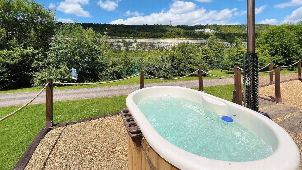 Eccles Ski Chalet | 1 bedroom accommodation in Halling