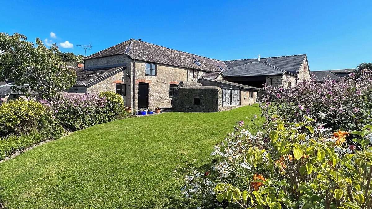 Stackpole Cottage | 1 bedroom accommodation in Bosherston, near Pembroke