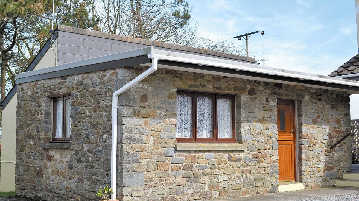 Ludchurch Cottage | 1 bedroom accommodation in Amroth