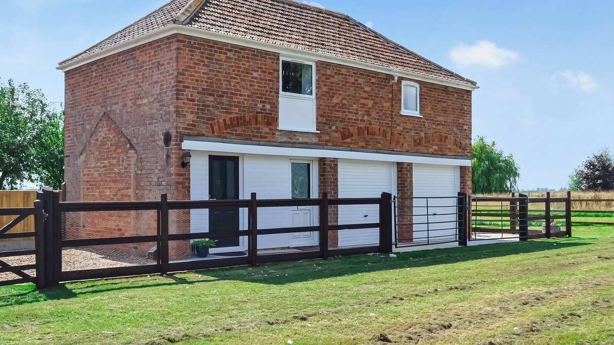 Boston Cottage | 1 bedroom accommodation in Stickney, near Boston