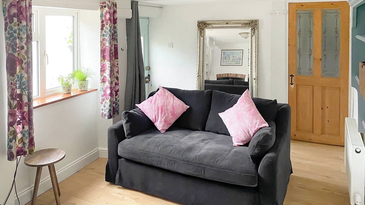 Wadeford Cottage | 1 bedroom accommodation in Chard