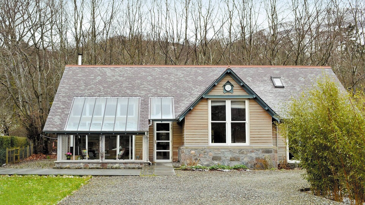 St Fillans Cottage | 1 bedroom accommodation in St Fillans, near Crieff