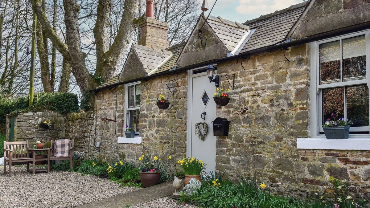 Hexham Cottage | 1 bedroom accommodation in Thorngrafton, near Bardon Mill