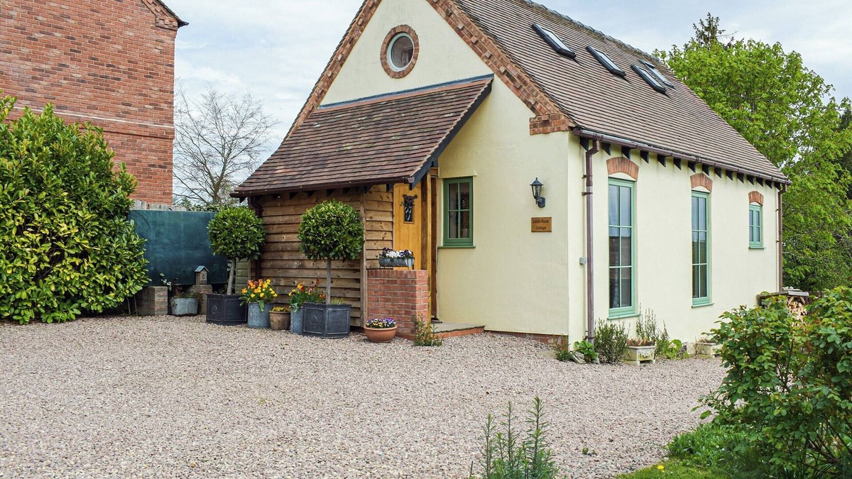 Ludwel Cottage | 1 bedroom accommodation in Richards Castle, near Ludlow