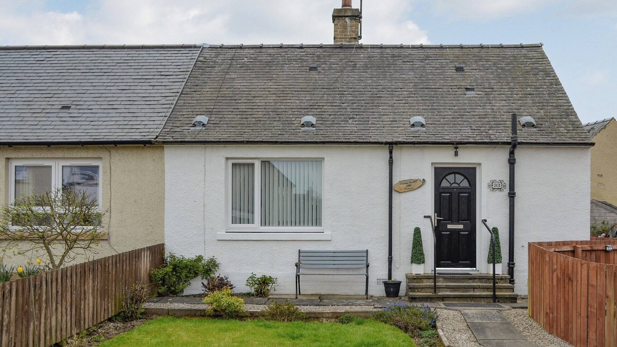 Perth Cottage | 1 bedroom accommodation in Luncarty, near Perth