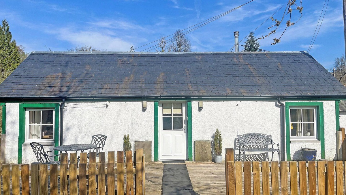 Saddell Cottage | 1 bedroom accommodation in Invertrossachs, near Callander
