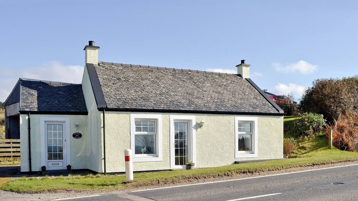 Gigha Cottage | 1 bedroom accommodation in Glenbarr, near Campbeltown