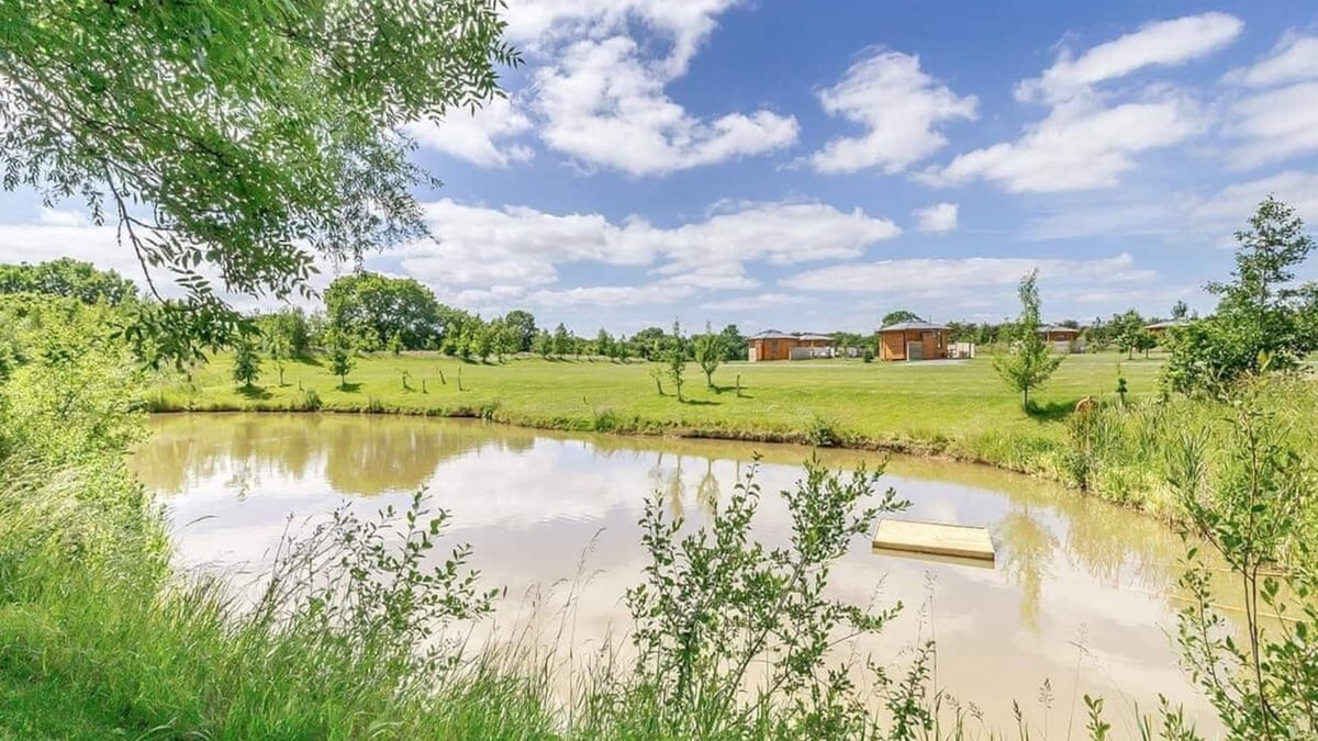 Fitling Ski Chalet | 1 bedroom accommodation in Fitling, Nr Hornsea
