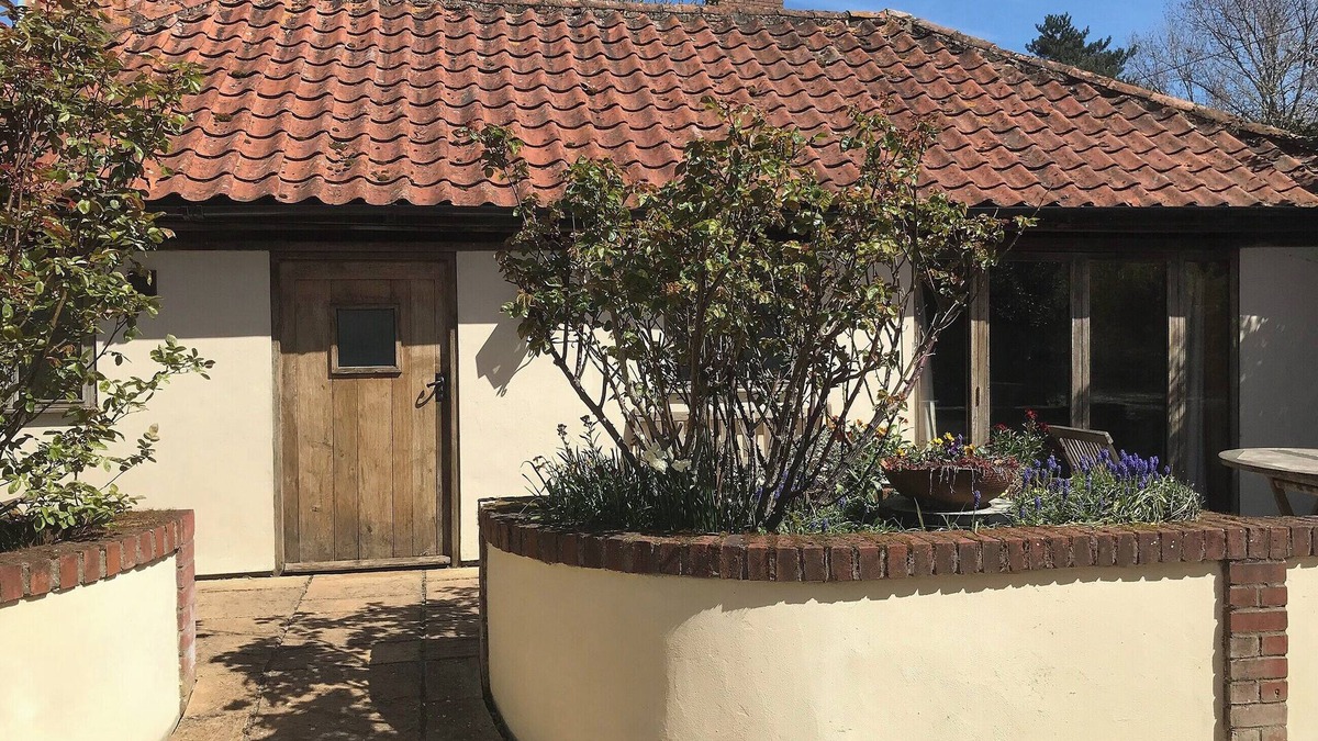 Thorndon Cottage | 1 bedroom accommodation in Thorndon, near Eye