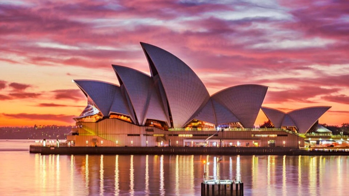 Haymarket Apartment | 1 Bedroom Altitude Suite at Campbell Street, Sydney