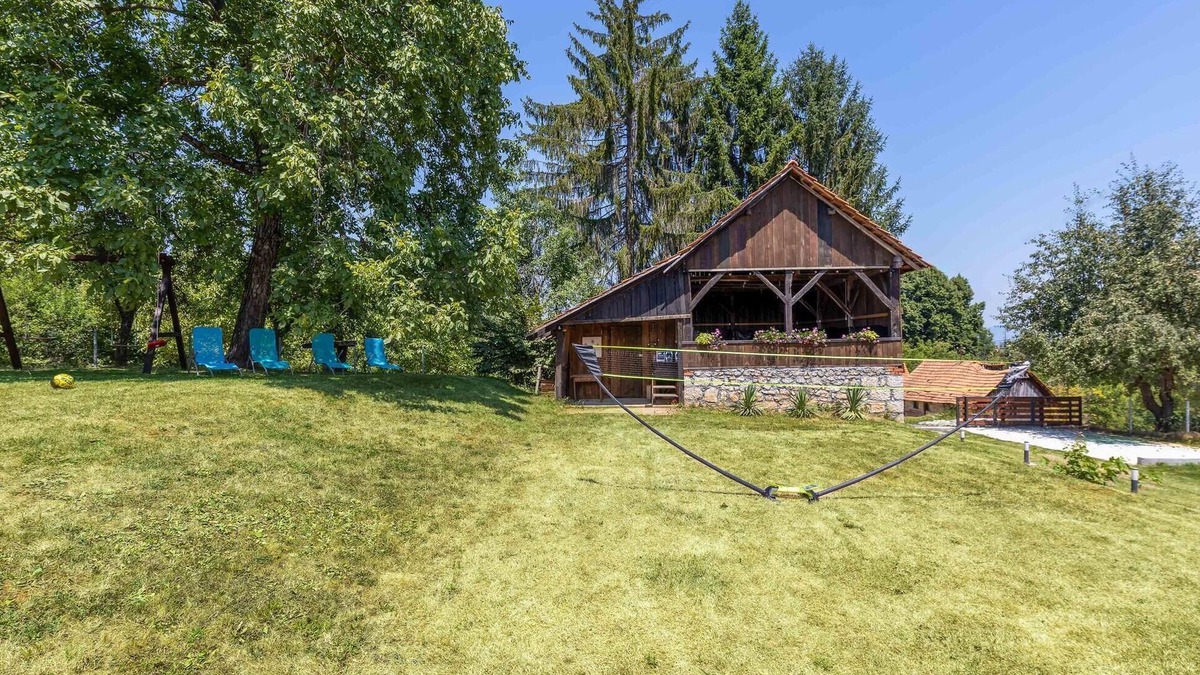 Cvetkovic House | 1 bedroom amazing home in Ozalj