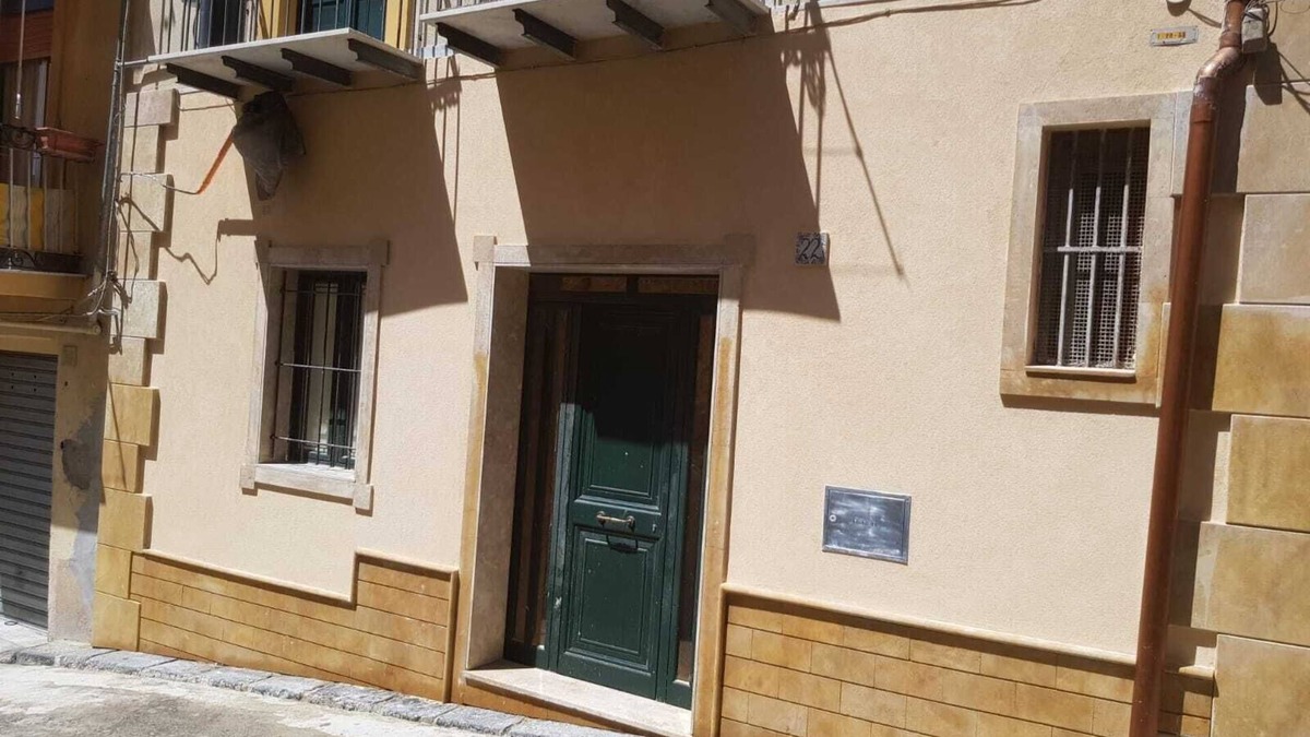 Caltanissetta Apartment | 1 Bedroom Apartment in Caltanissetta