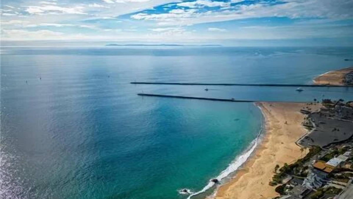Corona del Mar Apartment | 1-bedroom apartment steps to Beach ,Eating and Shopping