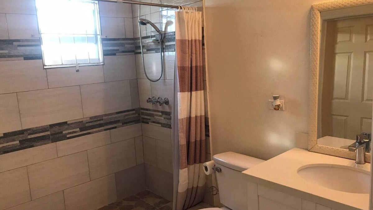 Saint John Parish Apartment | 1 Bedroom Apartment away from home vibesnn