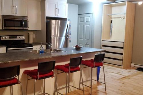 Hull Apartment | 1-Bedroom Apartment Bellisimo AG by Amazing Property Rentals