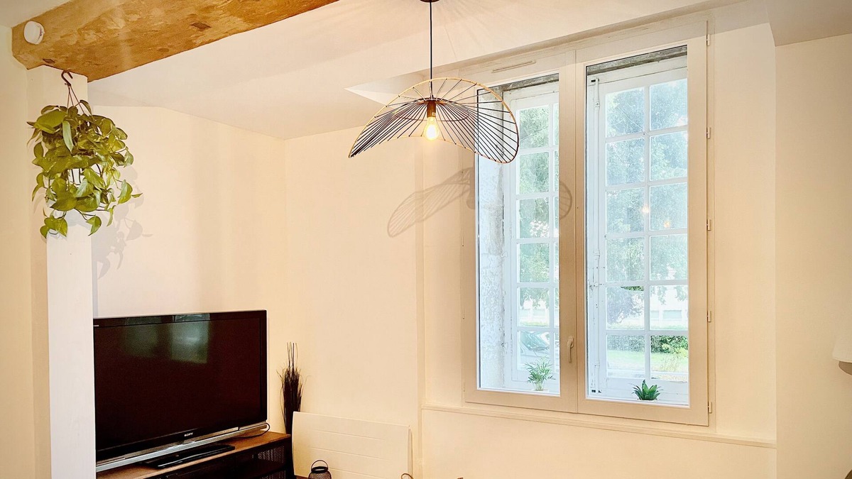 Couches Apartment | 1 bedroom apartment