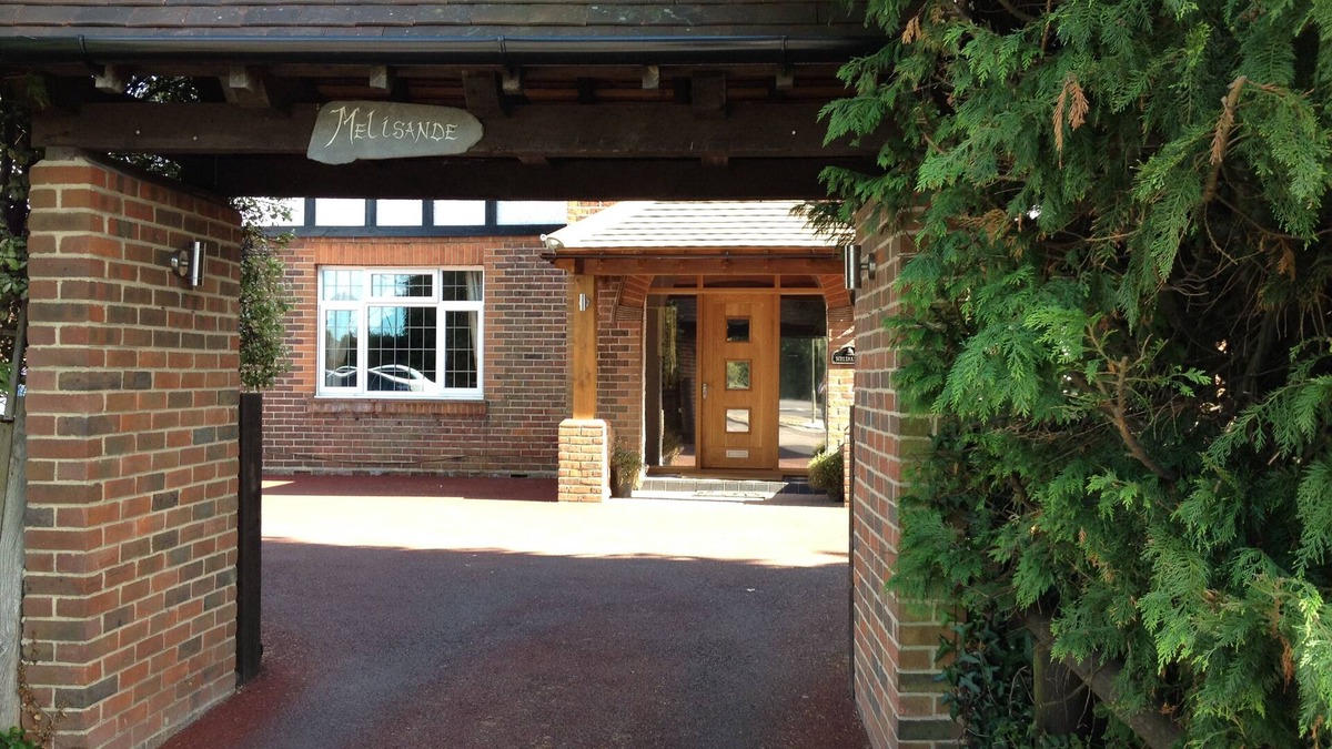 Netley Apartment | 1 Bedroom Apartment with private courtyard.