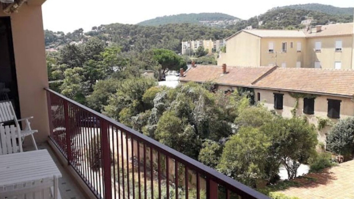 Hyeres City Centre Apartment | 1 Bedroom Apartment In Hyères