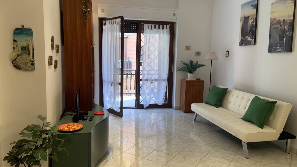 Frattocchie Apartment | 1 bedroom apartment in marino