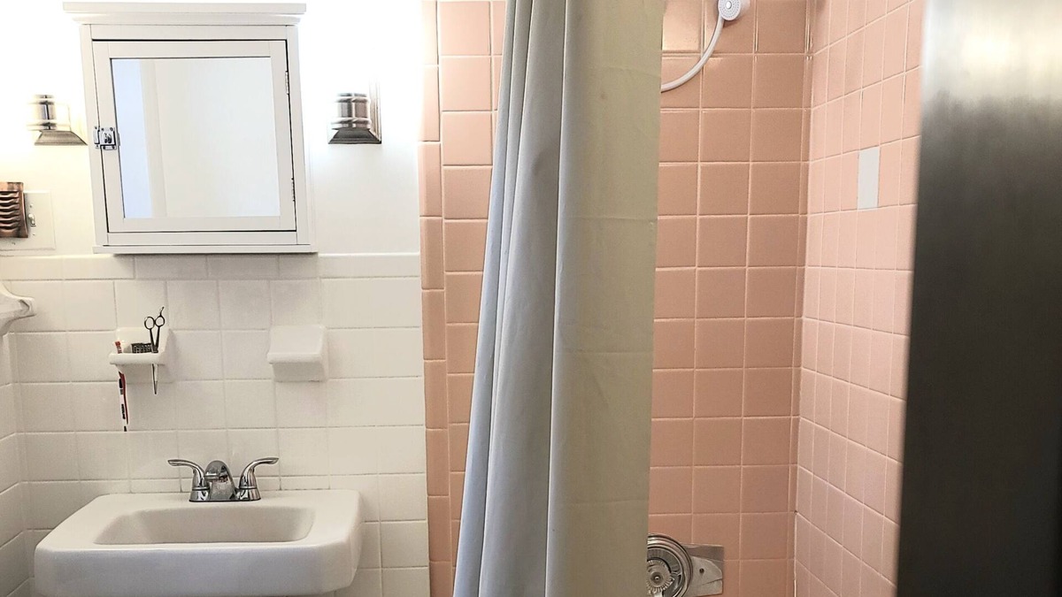 Limekiln Apartment | 1-bedroom apartment just 10 minutes drive to Santander Arena