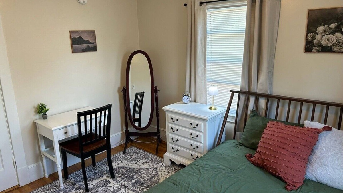 Brunswick Apartment | 1-bedroom Apt in Brunswick, walking distance to Bowdoin College & train station