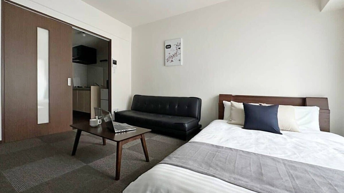 Hiroshima City Centre Apartment | 1 Bedroom Apt in City Centre w/balcony for 3 Ppl
