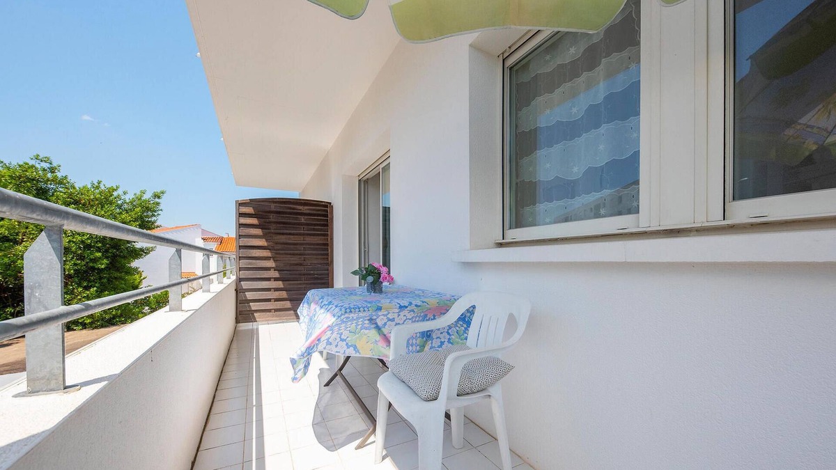 Royan Apartment | 1 bedroom awesome apartment in Royan