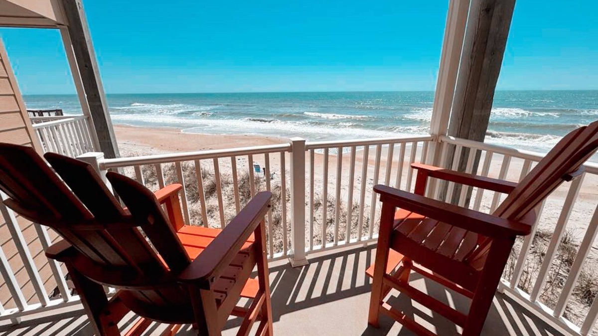 McCutcheon Field Condo | 1 Bedroom Condo at Topsail Dunes w/POOL