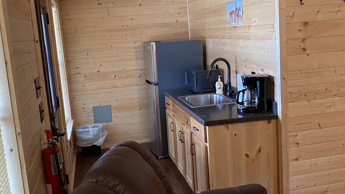 Hamilton House | 1 Bedroom Cabin w/Two Recliners Cabin 7