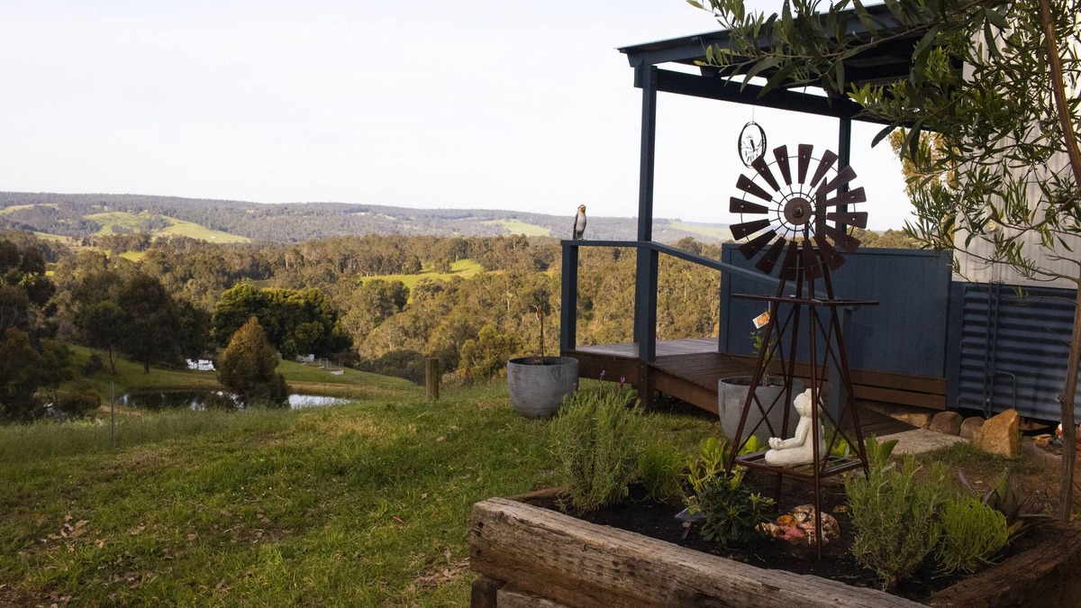 Lowden Cabin | 1 bedroom Chalet with uninterrupted views over the Preston Valley