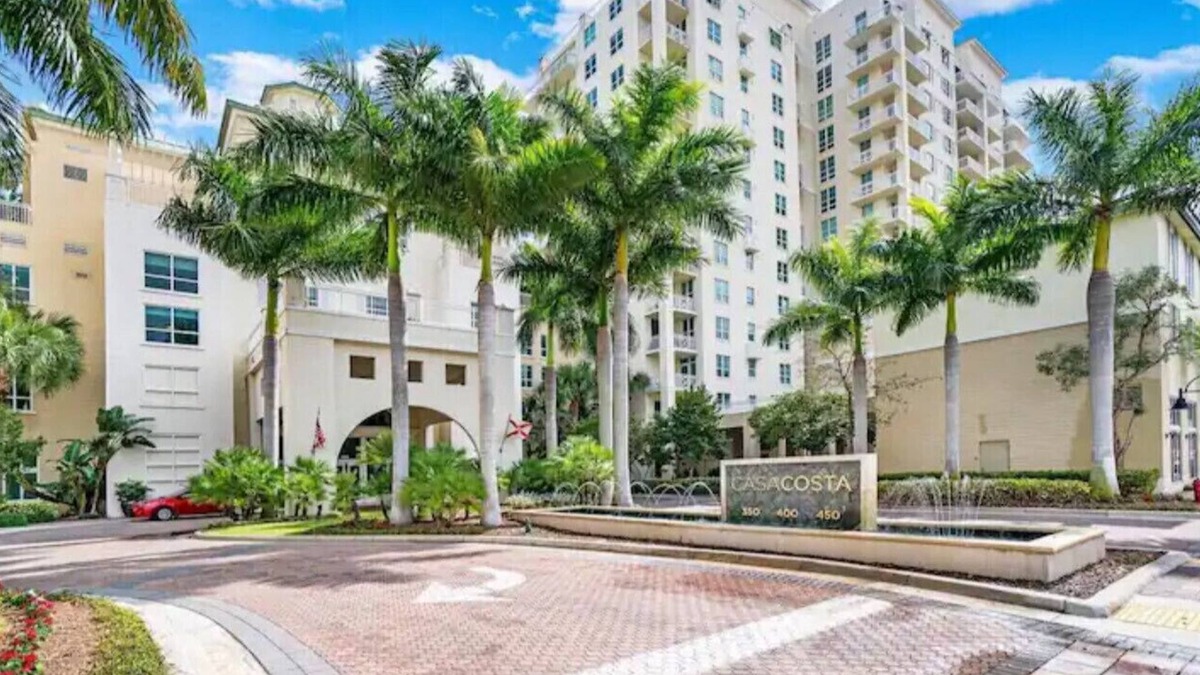 Boynton Beach Condo | 1-bedroom condo at Luxury Casa Costa " The Aqua III" Resort Style Living !