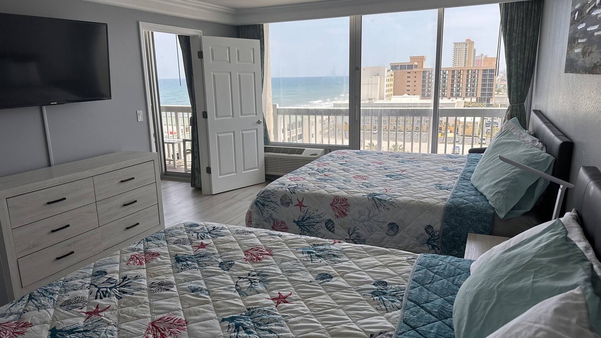 Volusia County House | 1 bedroom condo, new flooring, 2 king size beds, 2 balconies, 55 in 4K smart tv