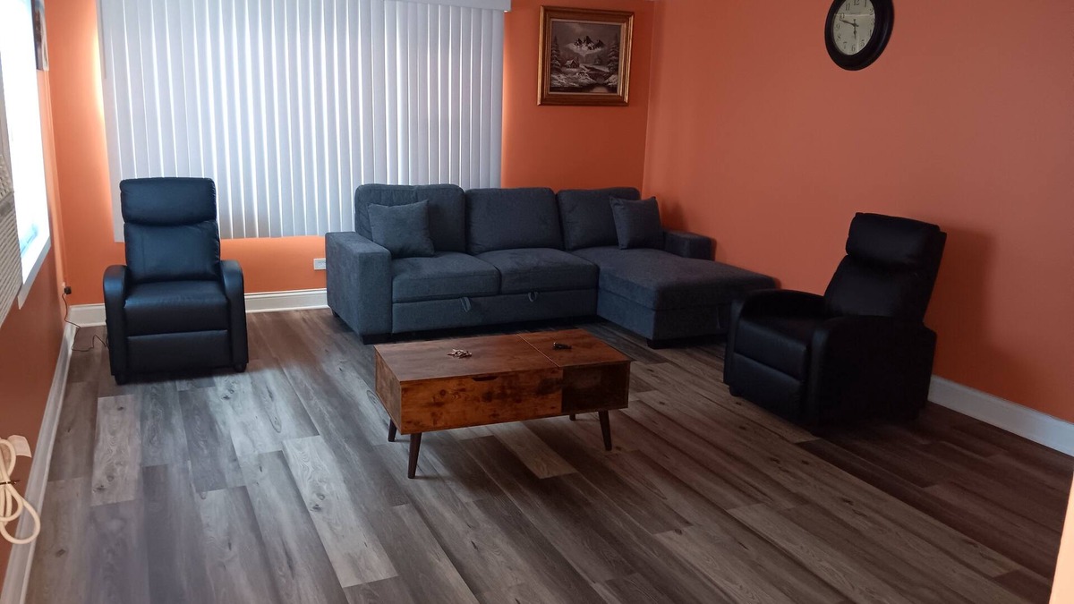 Garfield Ridge Condo | 1-bedroom condo next to Chicago Midway International Airport