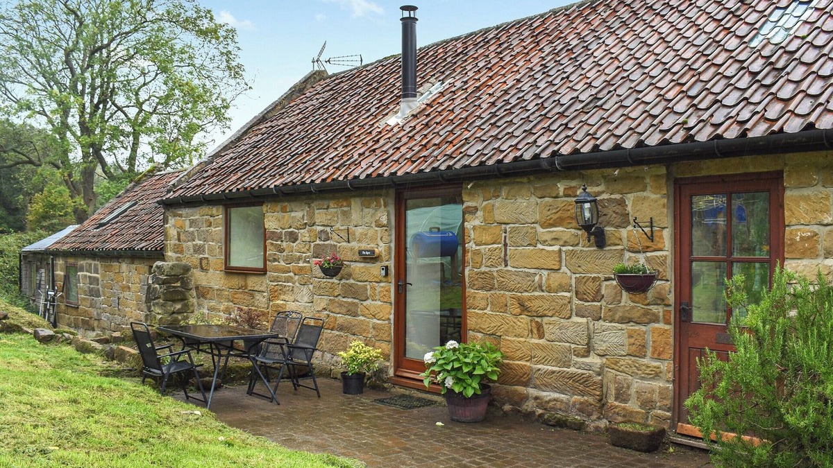 Carlton-in-Cleveland Cottage | 1 bedroom accommodation in Stokesley, near Danby