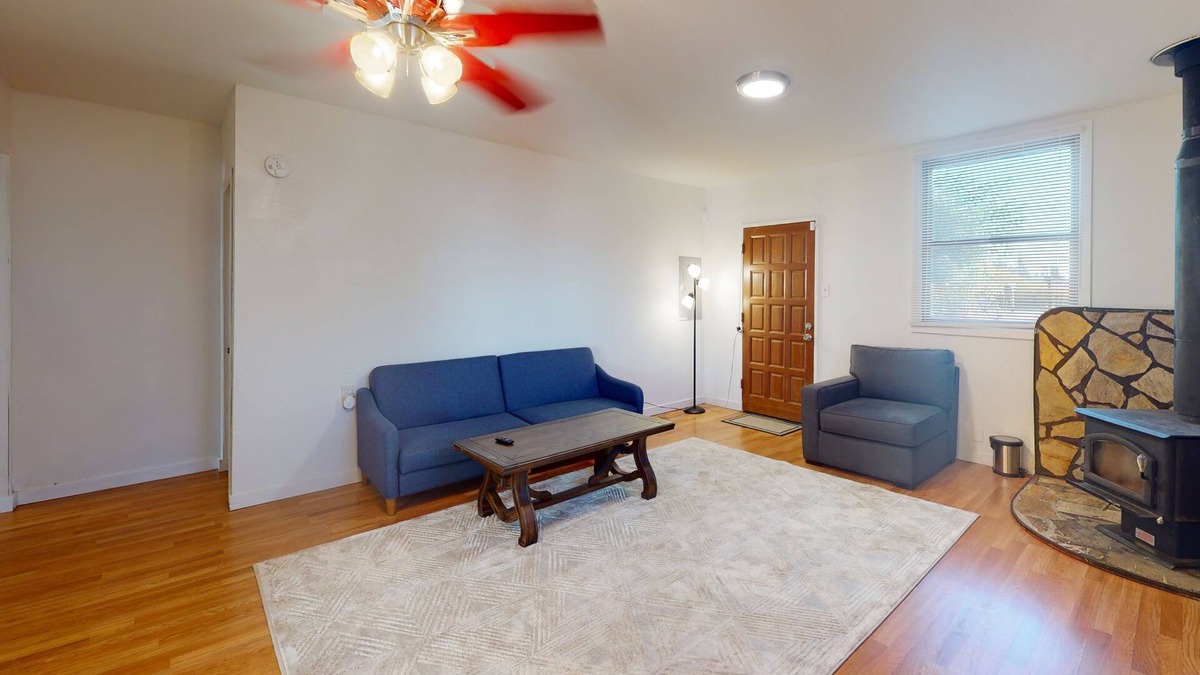 Yelm House | 1 Bedroom Getaway in Yelm