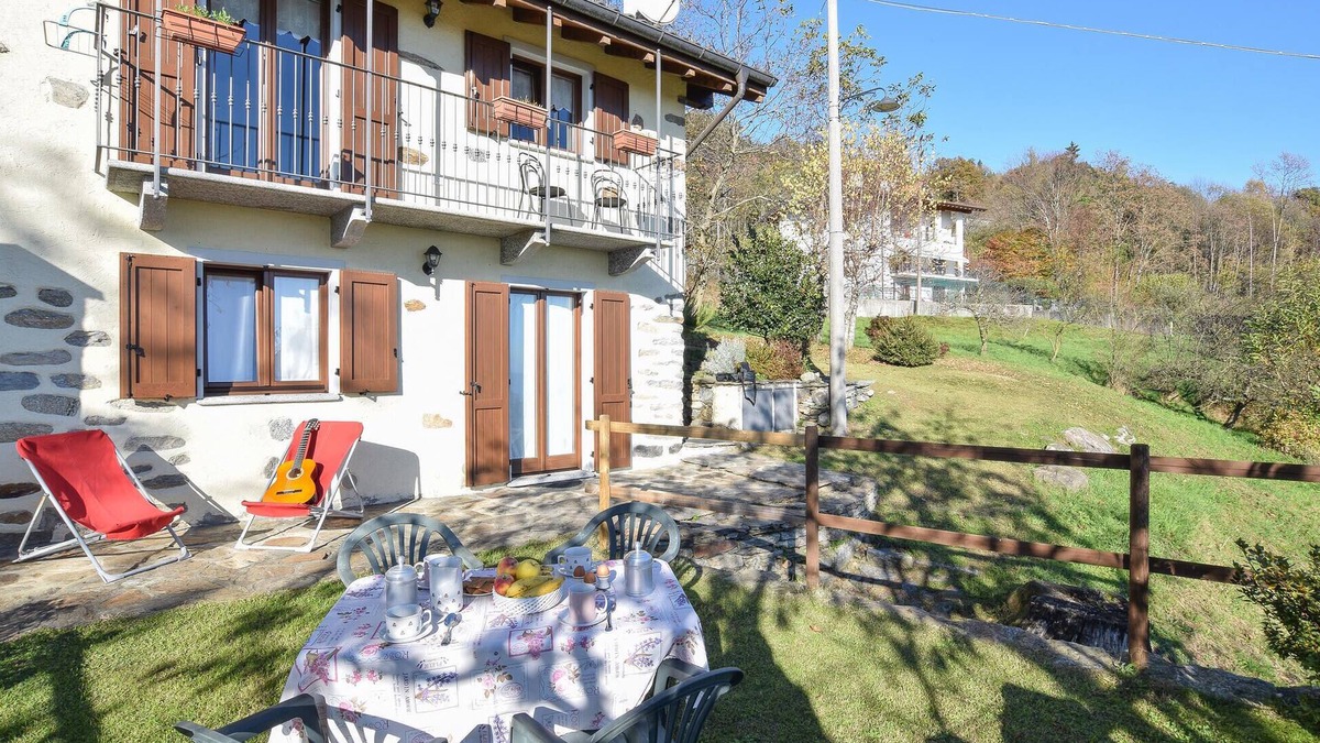 Comero House | 1 bedroom gorgeous home in Miazzina
