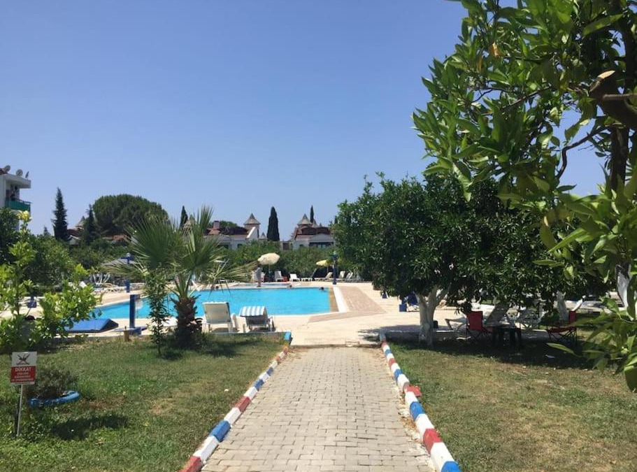 Kusadasi Apartment | 1 bedroom groundfloor apart with pool Long Beach