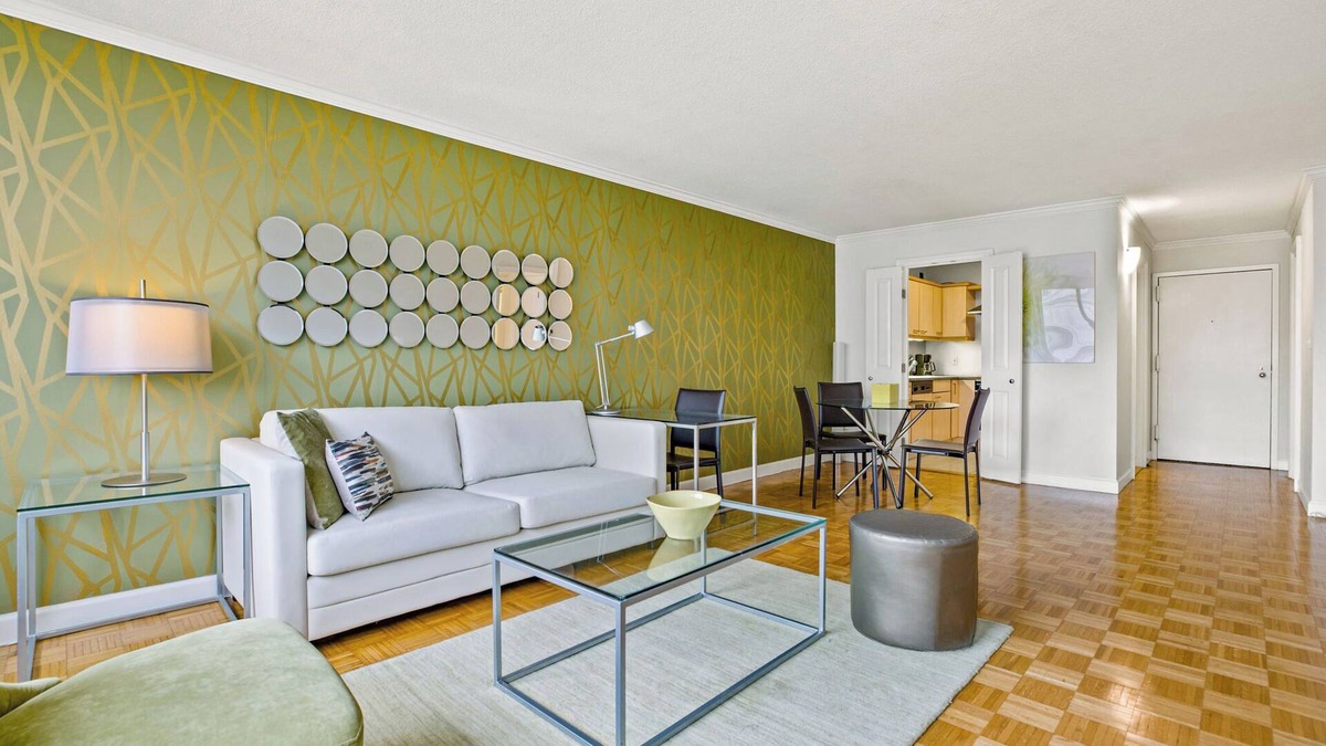 Prudential - St. Botolph Apartment | 1 Bedroom in Back Bay, Boston's Best Neighborhood