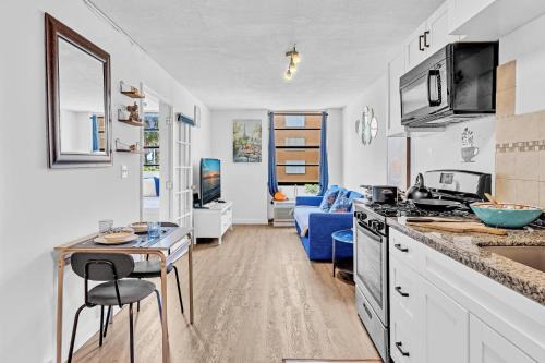 Flamingo/Lummus Apartment | 1 bedroom in the BEST location in South Beach !
