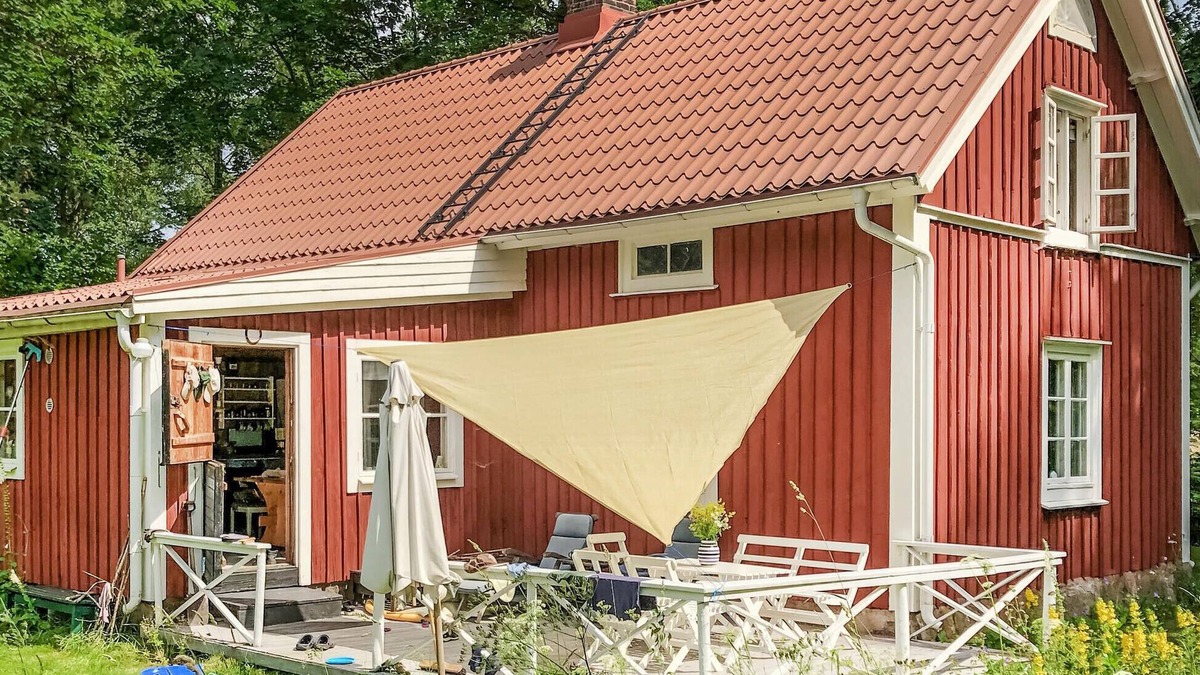 Tingsryd Municipality House | 1 bedroom nice home in Väckelsång