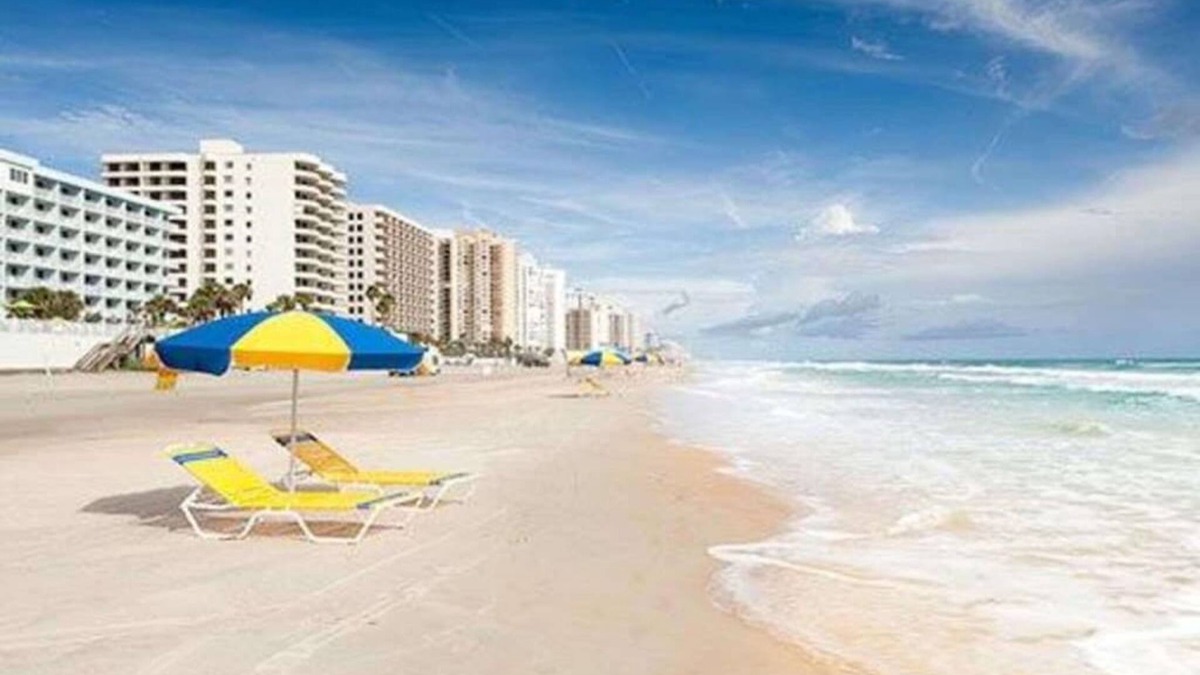 Daytona Beach Shores Resort | 1 Bedroom Oceanfront w/Kitchenette at Seabreeze on Daytona Beach!